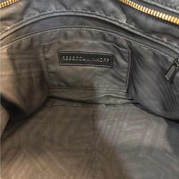 Rebecca Minkoff Sleek Black Leather Shoulder Bag with Strap - Picture 3 of 10